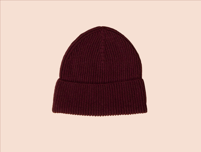 Pétrone bonnet homme posé bordeaux foncé#couleur_bordeaux-foncé