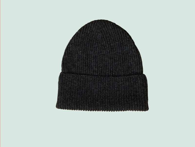 Pétrone bonnet homme posé gris anthracite chiné#couleur_gris-anthracite-chiné