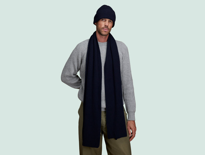 Pétrone écharpe homme bleu marine#couleur_bleu-marine