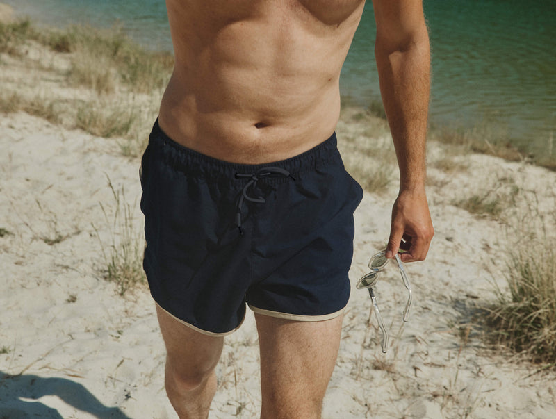 Pétrone short bain polyester recyclé bleu marine homme#couleur_bleu-marine