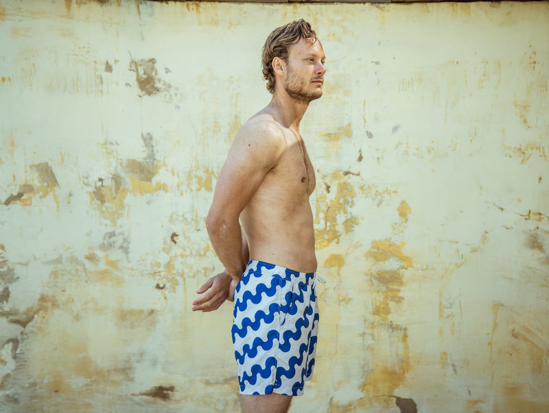 Pétrone short bain polyester recyclé vagues bleues homme#couleur_vagues-bleues