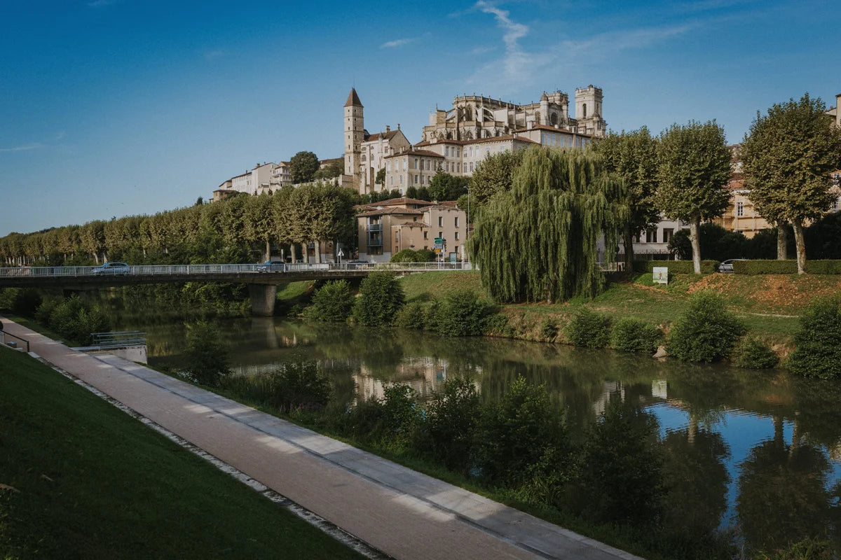 Pétrone s'installe dans notre nouveau siège dans le Gers