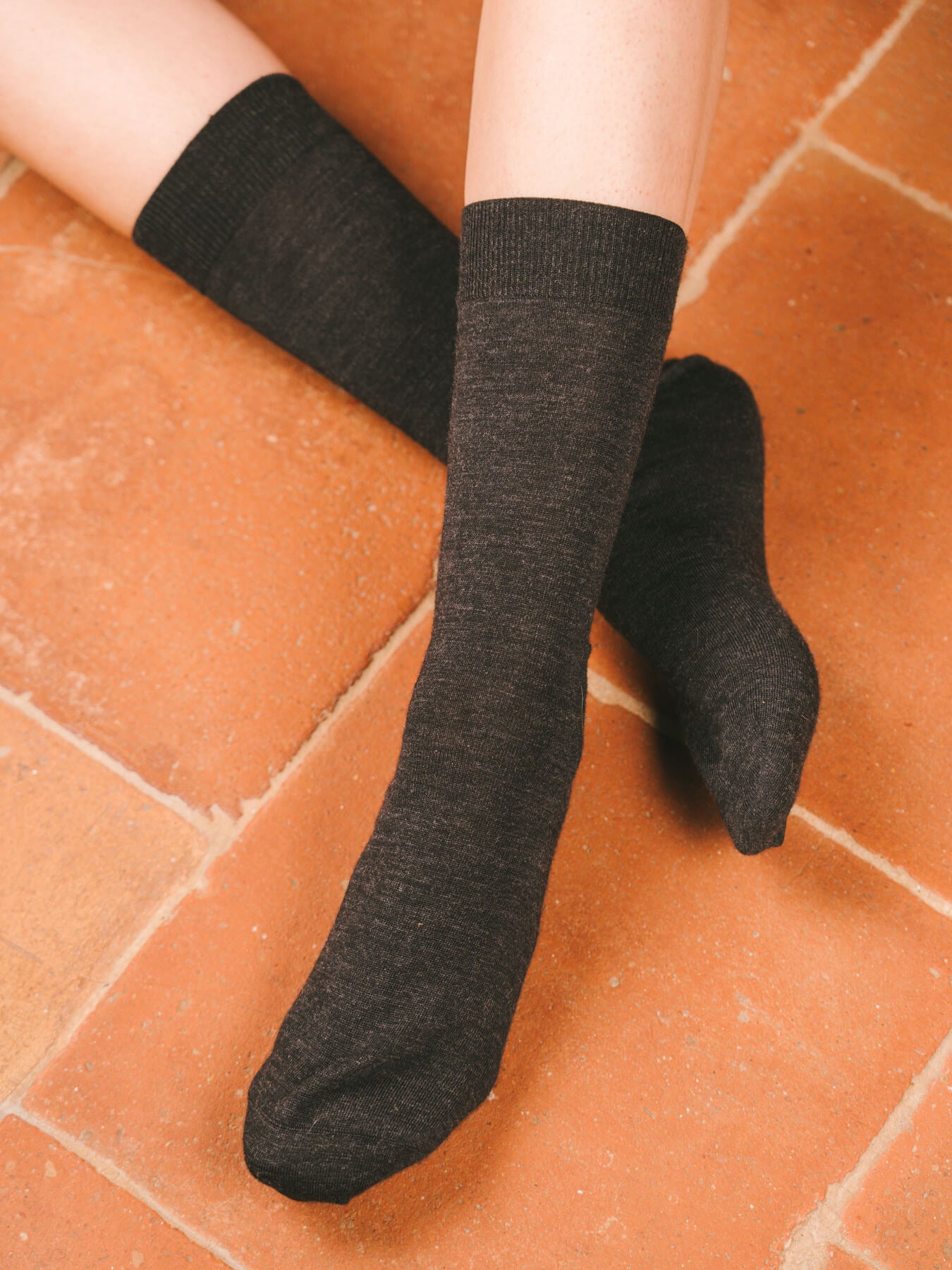Pétrone chaussettes laine mérinos gris anthracite femme#couleur_gris-anthracite-chiné