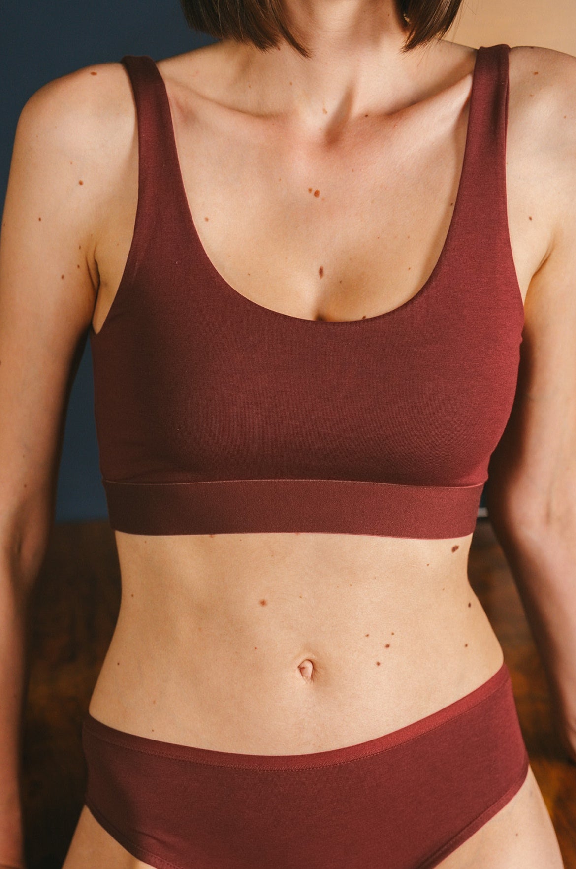 Pétrone brassière croisée bordeaux femme 