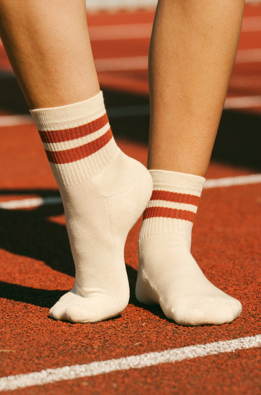 Pétrone chaussettes de tennis coton bio ecocoll écru rayé rouille femme