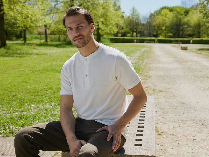 Pétrone Henley manches courtes coton bio tencel blanc crème homme#couleur_blanc-crème