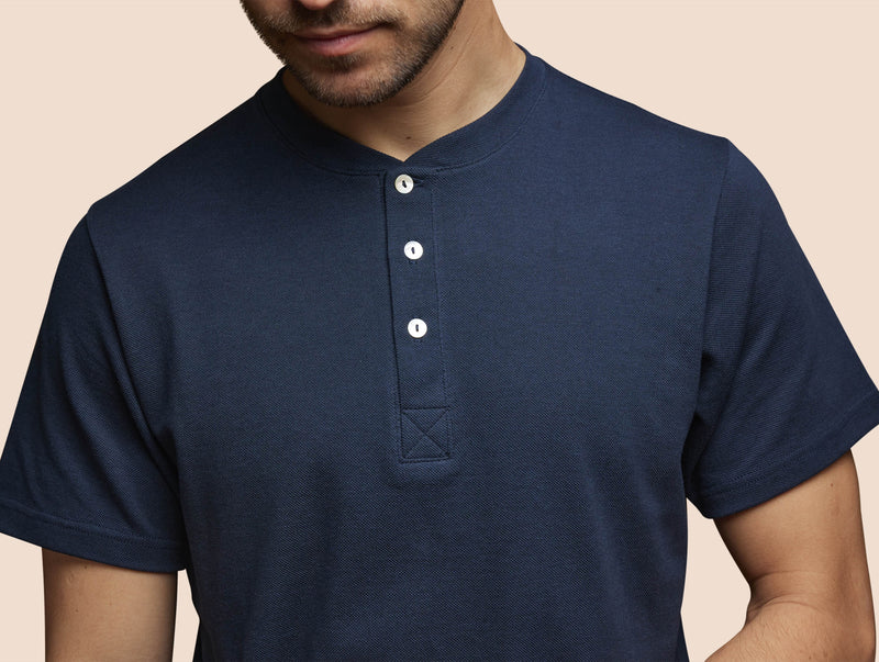 Pétrone Henley manches courtes coton bio tencel bleu marine homme#couleur_bleu-marine