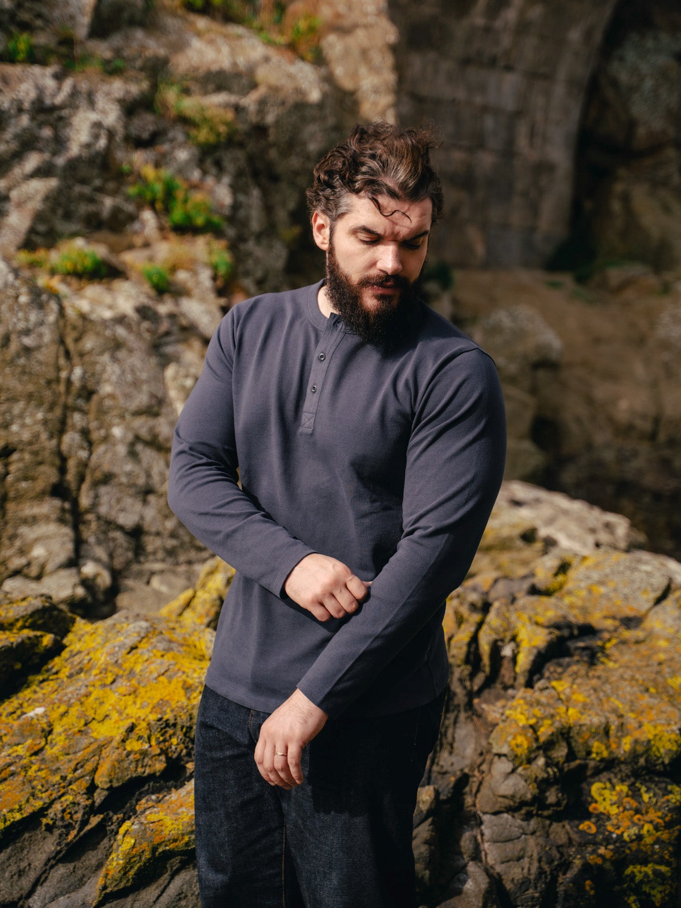 Pétrone Henley cormac manches longues coton bio bleu marine homme#couleur_bleu-marine