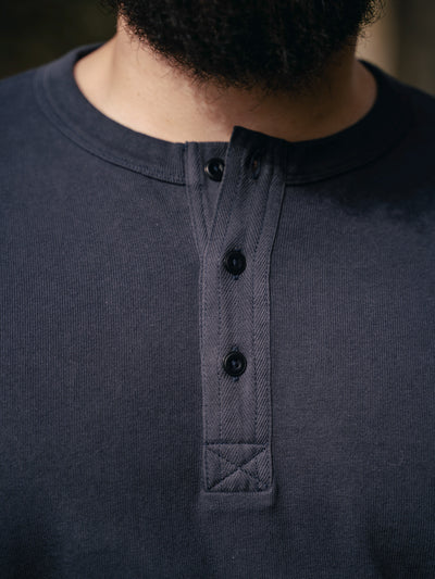 Pétrone Henley cormac manches longues coton bio bleu marine homme#couleur_bleu-marine