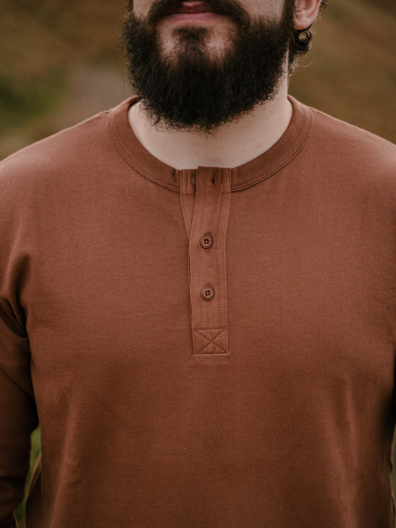 Pétrone Henley cormac manches longues coton bio noisette homme#couleur_noisette