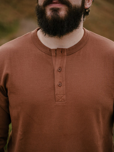 Pétrone Henley cormac manches longues coton bio noisette homme#couleur_noisette