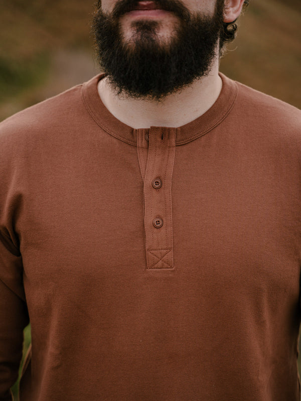 Pétrone Henley cormac manches longues coton bio noisette homme#couleur_noisette