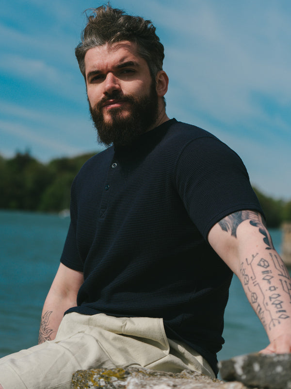 Pétrone Henley cormac manches courtes coton bio Tencel bleu marine homme#couleur_bleu-marine