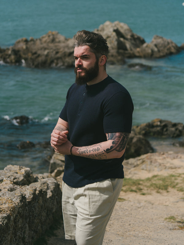 Pétrone Henley cormac manches courtes coton bio Tencel bleu marine homme#couleur_bleu-marine