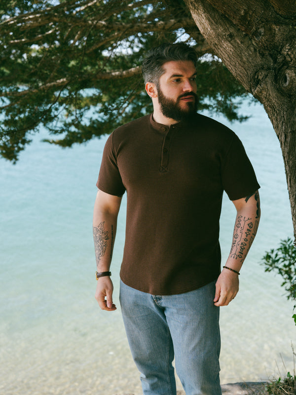 Pétrone Henley cormac manches courtes coton bio Tencel marron homme#couleur_marron