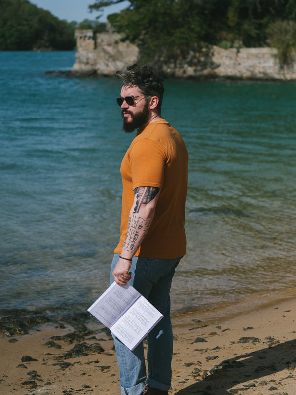 Pétrone Henley cormac manches courtes coton bio Tencel ocre homme#couleur_ocre