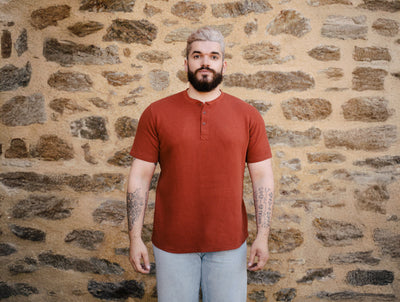 Pétrone Henley cormac manches courtes coton bio Tencel terracotta homme#couleur_terracotta