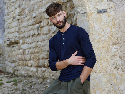 Pétrone Henley manches longues laine mérinos Tencel bleu marine homme#couleur_bleu-marine