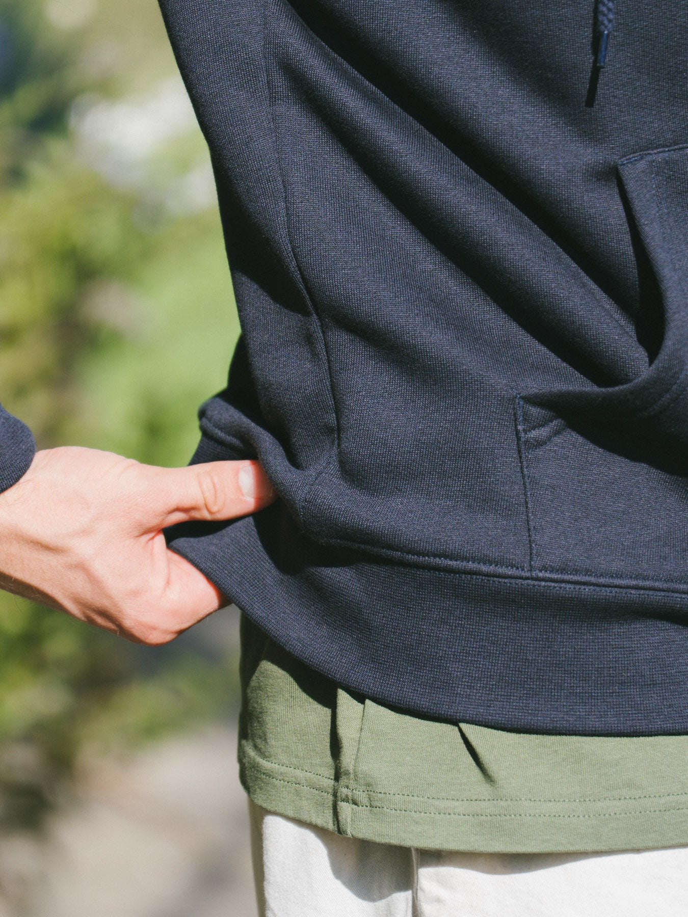 Pétrone sweat capuche hoodie homme Tencel coton bio bleu marine homme#couleur_bleu-marine