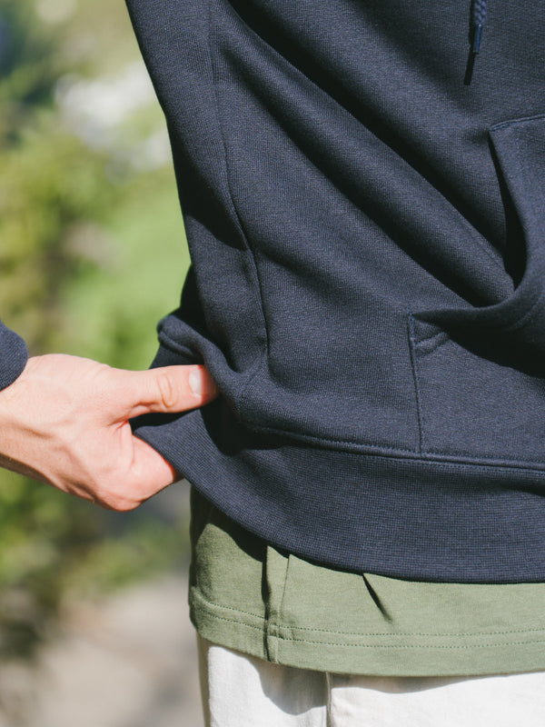 Pétrone sweat capuche hoodie homme Tencel coton bio bleu marine homme#couleur_bleu-marine