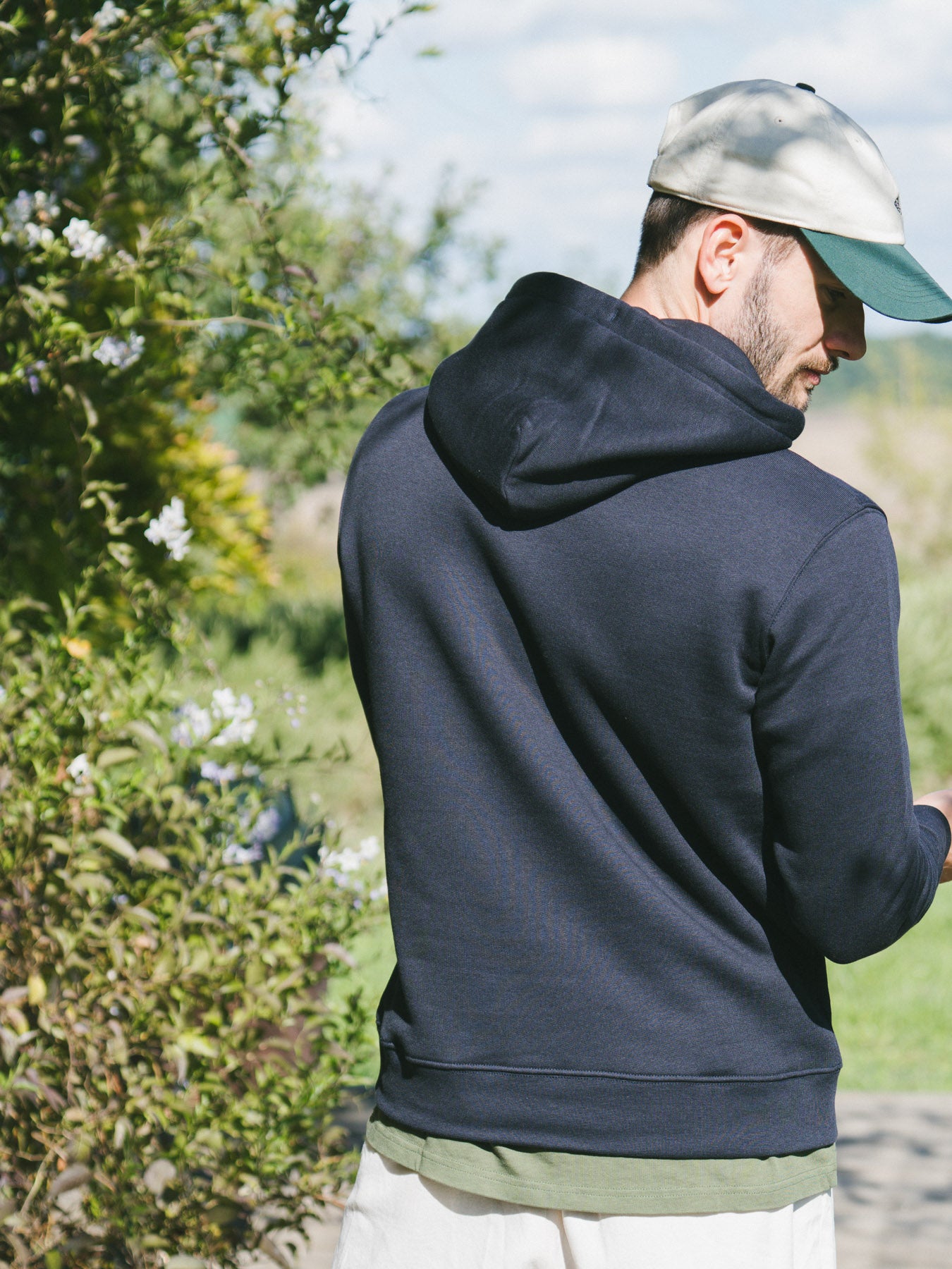 Pétrone sweat capuche hoodie homme Tencel coton bio bleu marine homme#couleur_bleu-marine