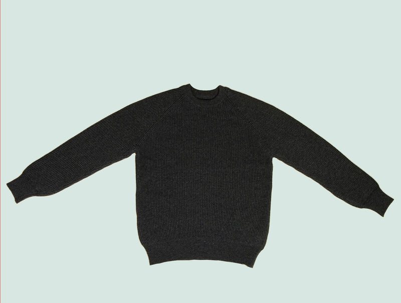 Pétrone Pull Réconfortant gris anthracite chiné homme face#couleur_gris-anthracite-chiné