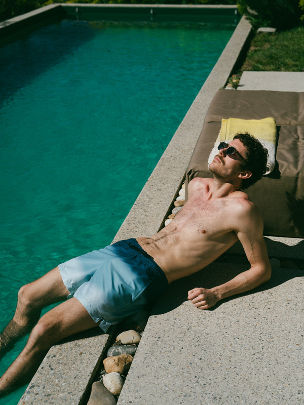 Pétrone short bain polyester recyclé dégradé de bleus homme