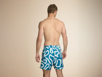 Pétrone short bain polyester recyclé graphique bleu acier homme#couleur_graphique-écru-bleu-acier