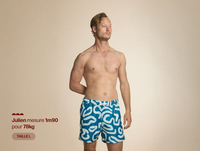 Pétrone short bain polyester recyclé graphique bleu acier homme#couleur_graphique-écru-bleu-acier