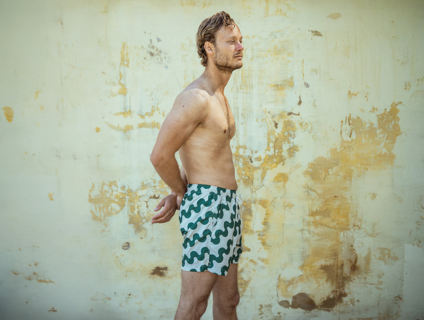 Pétrone short bain polyester recyclé vagues vertes homme#couleur_vagues-vertes