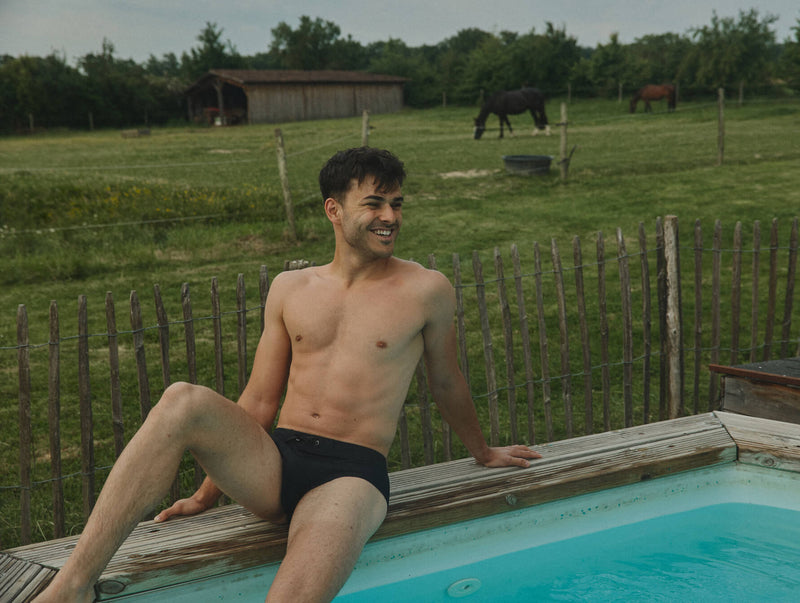 Pétrone slip bain econyl noir homme#couleur_noir