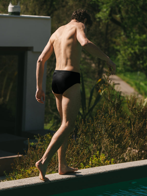 Pétrone slip bain econyl noir homme#couleur_noir