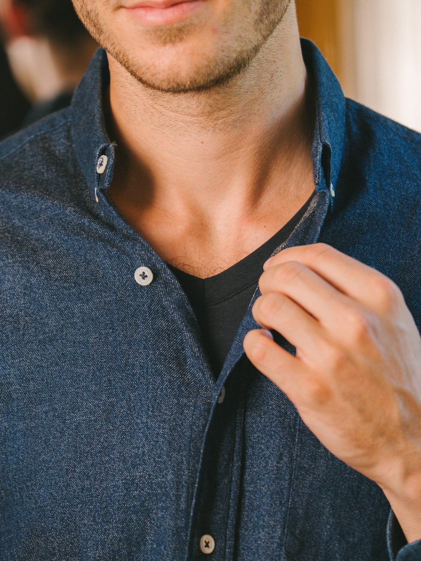 Pétrone T-shirt col V coton bio tencel lyocell bleu marine homme#couleur_bleu-marine