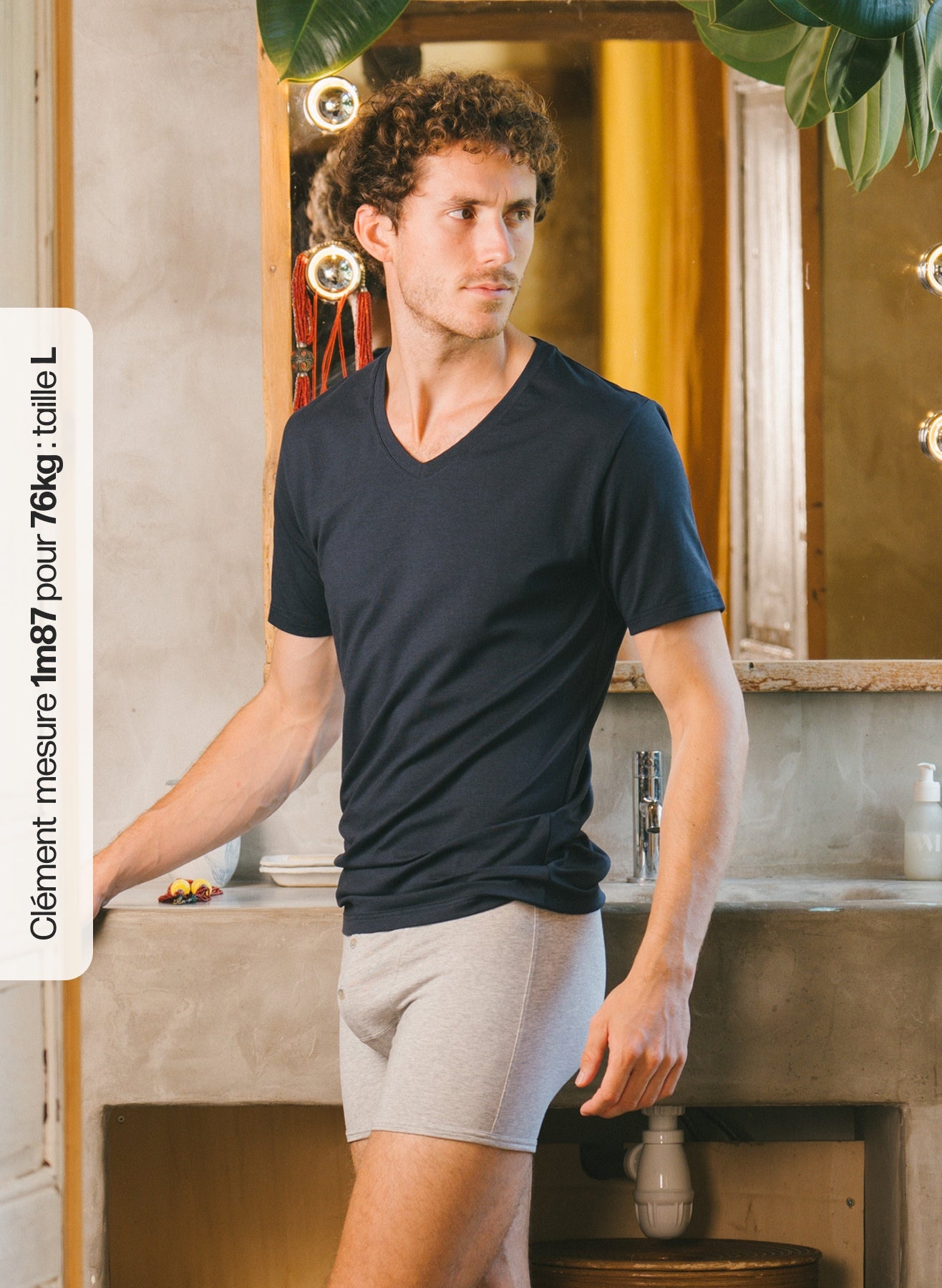 Pétrone T-shirt col V coton bio tencel lyocell bleu marine homme#couleur_bleu-marine