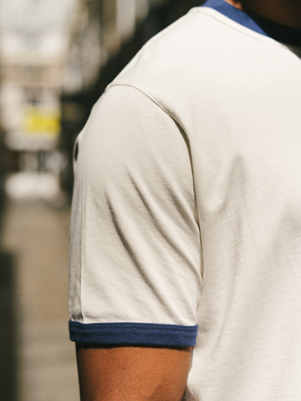 Pétrone T-shirt homme varsity contrasté blanc crème bleu marine coton biologique Tencel Lyocell#couleur_bleu-marine-/-blanc-crème