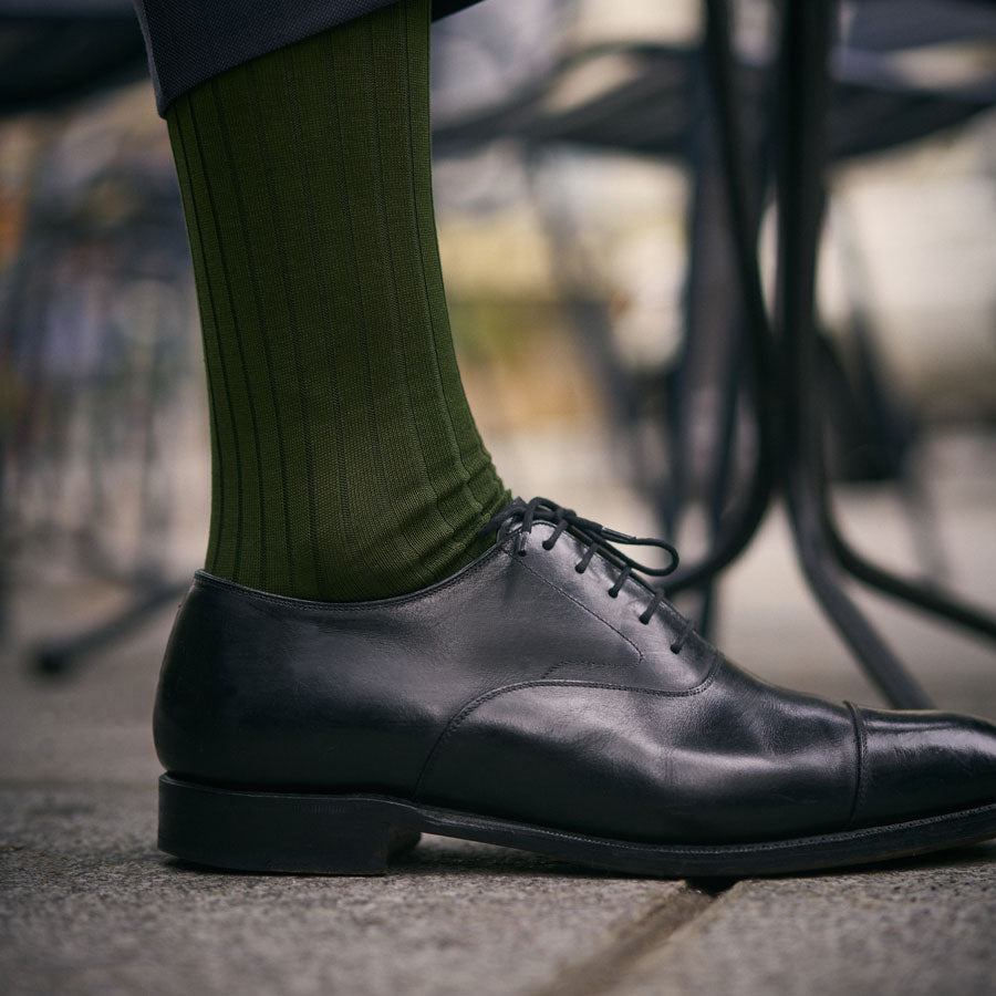 Quelles chaussettes pour homme porter pour aller au bureau Petrone