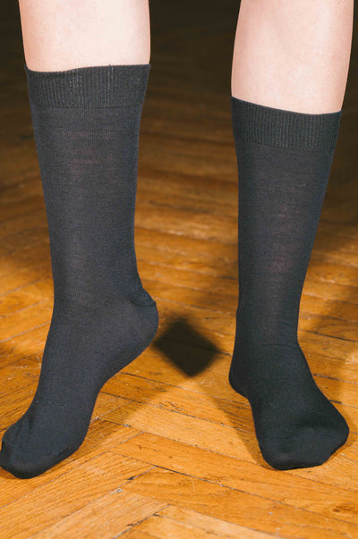 Pétrone chaussettes laine mérinos bleu marine femme vignette