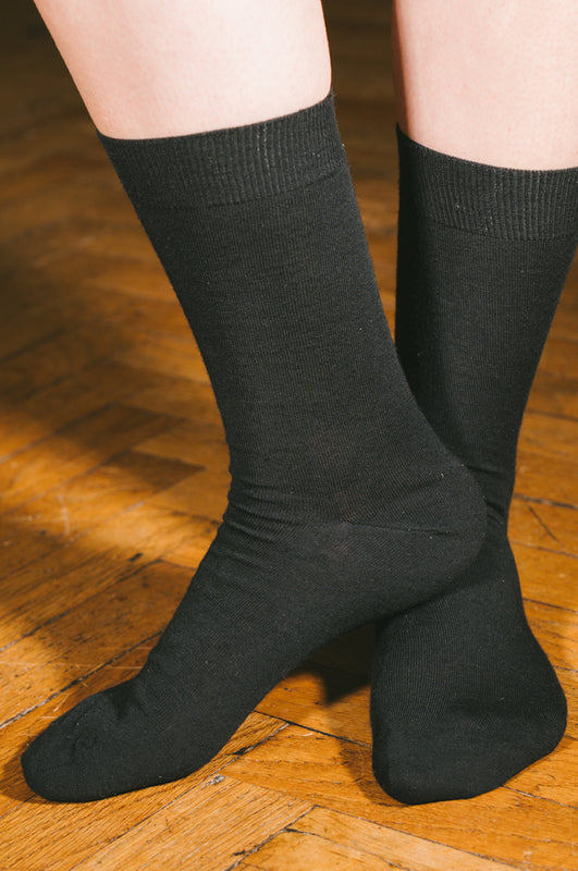 Pétrone chaussettes laine mérinos noir femme vignette