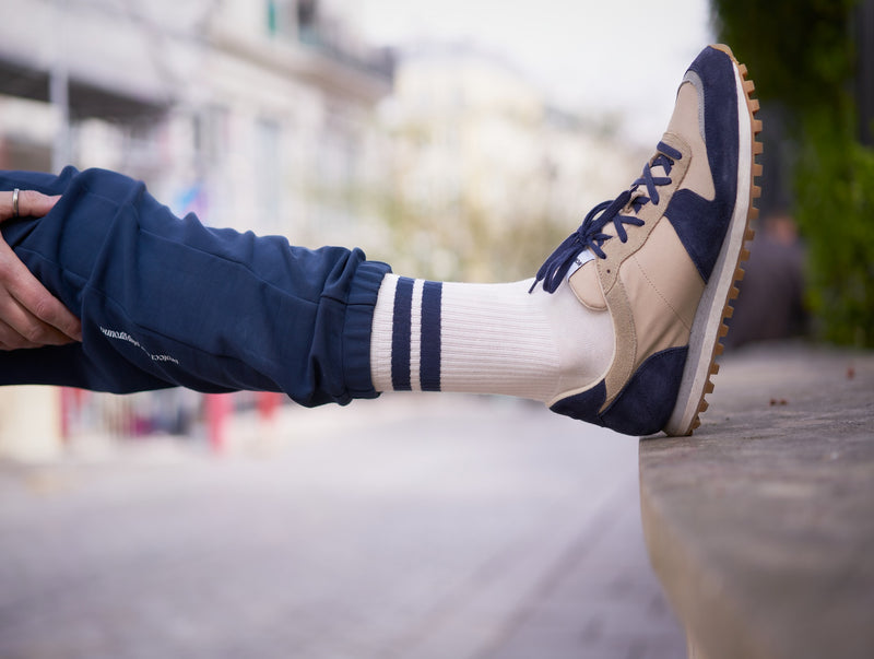 Petrone-chaussettes-tennis-coton-bio-rayures-hautes-homme-écru-bleu marine#couleur_écru---bleu-marine
