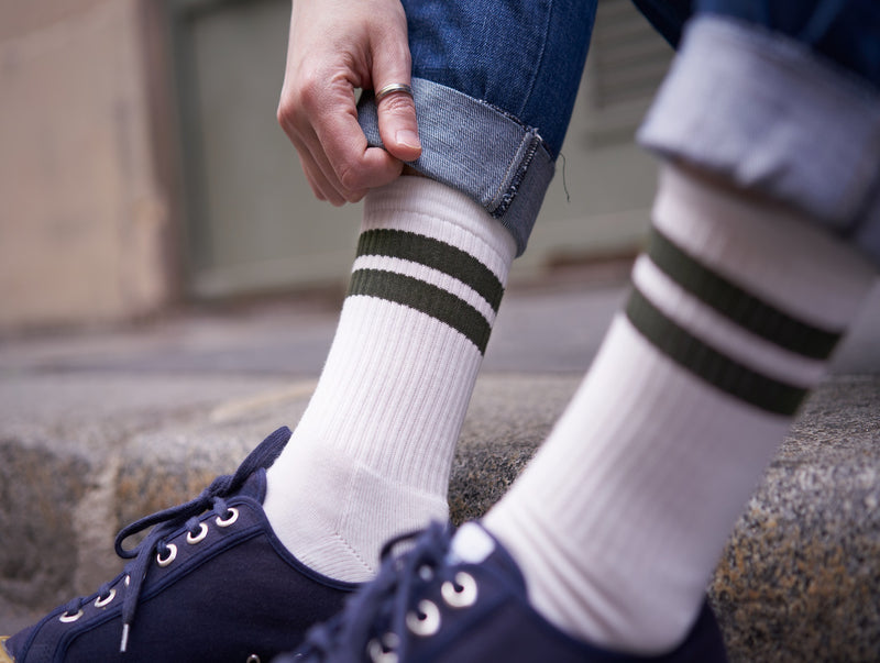 Petrone-chaussettes-tennis-coton-bio-rayures-hautes-homme-écru-vert kaki#couleur_écru---vert-kaki