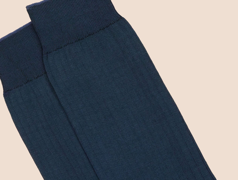 Pétrone chaussettes côtelées mi-mollet en fil d'Ecosse italien bleu acier hommes#couleur_bleu-acier