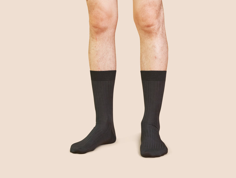 Pétrone chaussettes côtelées mi-mollet en fil d'Ecosse italien gris hommes#couleur_gris
