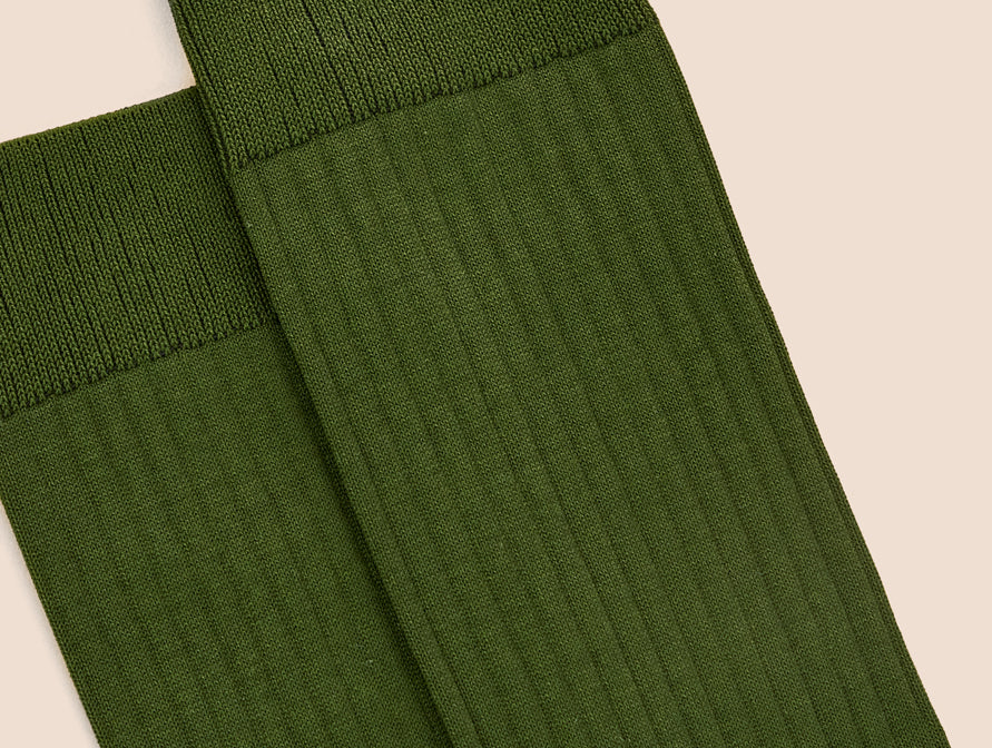 Pétrone chaussettes côtelées mi-mollet en fil d'Ecosse italien vert kaki hommes#couleur_vert-kaki
