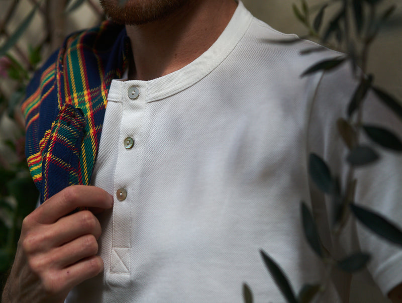 Pétrone Henley manches courtes coton bio blanc crème homme#couleur_blanc-crème