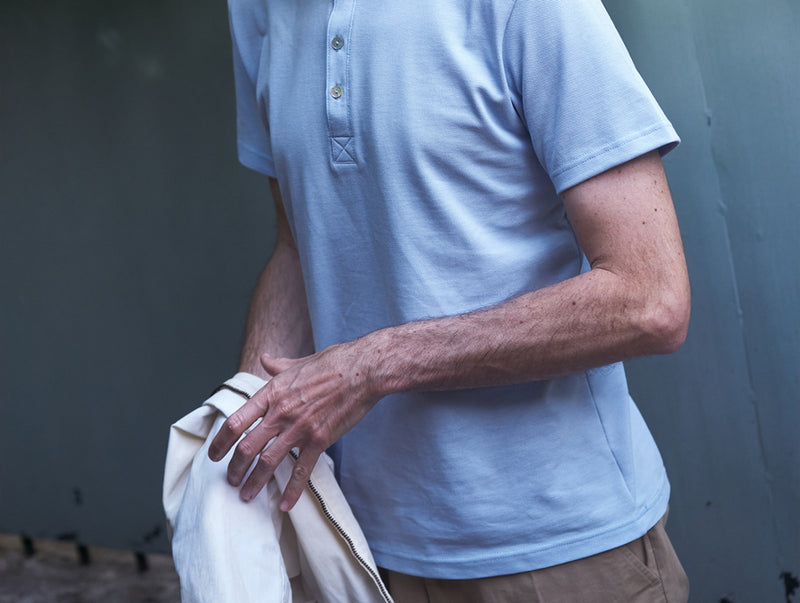Pétrone Henley manches courtes coton bio bleu ciel homme#couleur_bleu-ciel