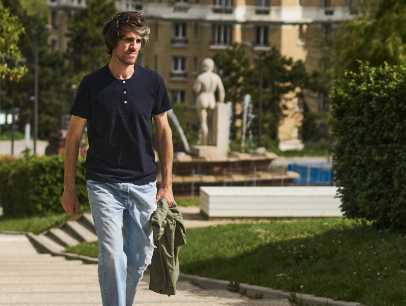 Pétrone Henley manches courtes coton bio bleu marine homme#couleur_bleu-marine