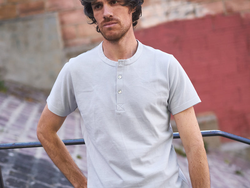 Pétrone Henley manches courtes coton bio gris clair homme#couleur_gris-clair
