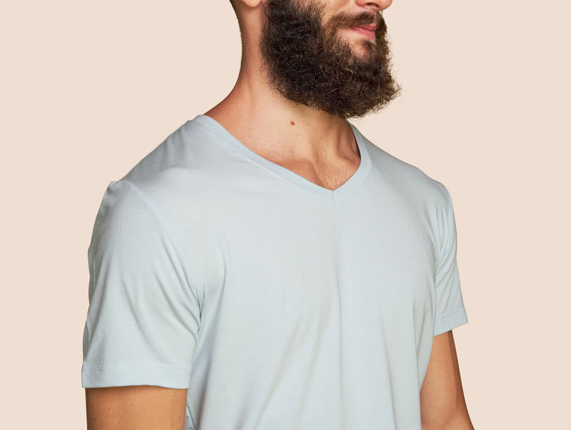 Pétrone T-shirt col V coton pima micromodal bleu ciel homme#couleur_bleu-ciel