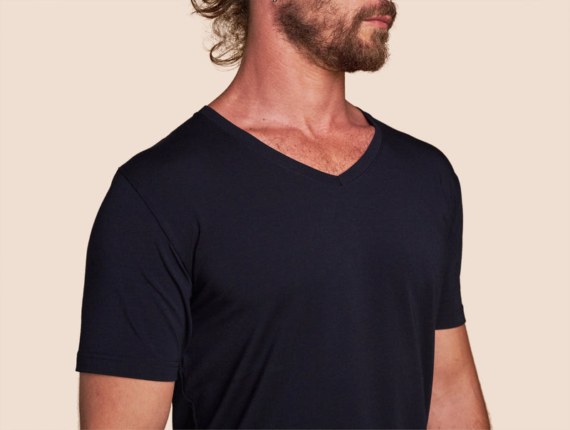 Pétrone T-shirt col V coton pima micromodal bleu marine homme#couleur_bleu-marine