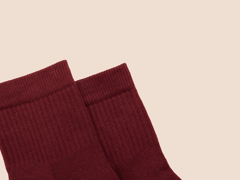 Petrone-chaussettes-tennis-coton-bio-unies-basses-homme-bordeaux foncé-posees#couleur_bordeaux-foncé